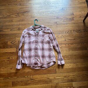 Outerknown "weekend" lightweight poplin shirt, size Small
